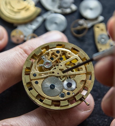 We can fully service your watch which includes case and band cleaning, glass replacement, battery changes and strap replacements.Our workshop can advise you on the best options to suit your needs.Clock Repairs are also available.<br/>